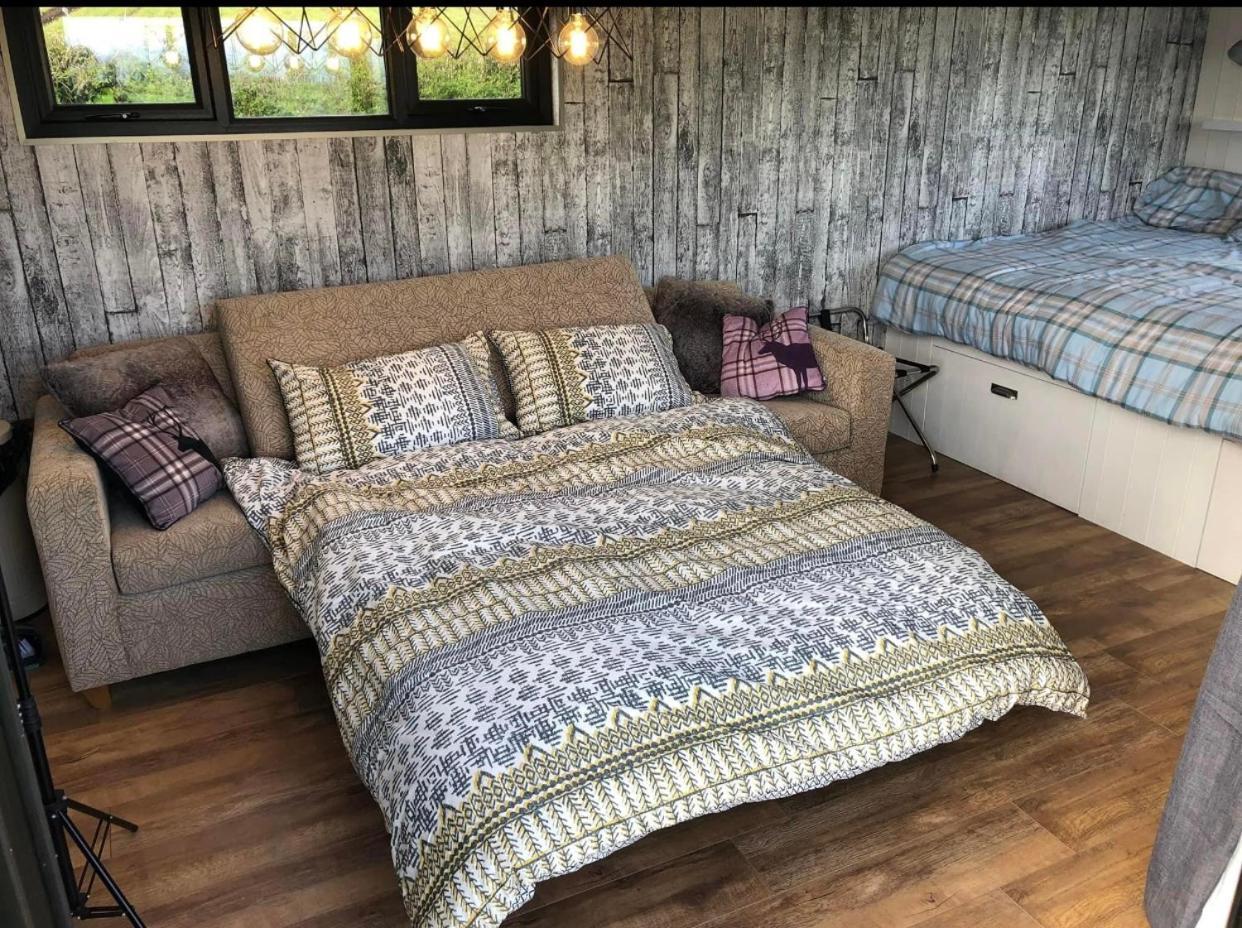 Gorestown Glamping Chalets Drummond Extérieur photo